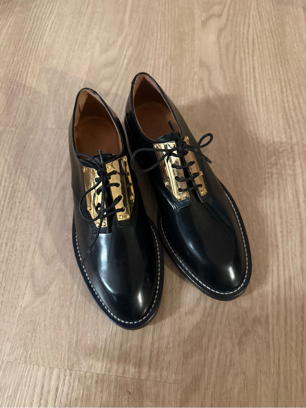 Sandro Black Leather Flats with Gold-Tone Hardware - Picture 2 of 12